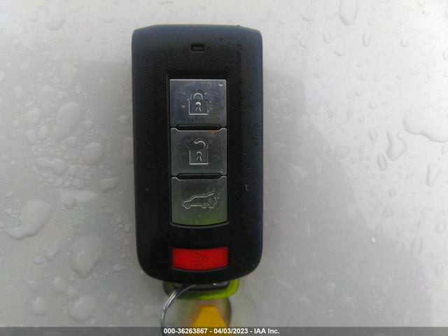 JA4AD3A36HZ058263 Mitsubishi Outlander Se/sel
