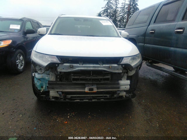 JA4AD3A36HZ058263 Mitsubishi Outlander Se/sel