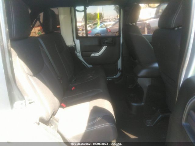 1C4BJWEG6HL564549 Jeep Wrangler Unlimited Sahara