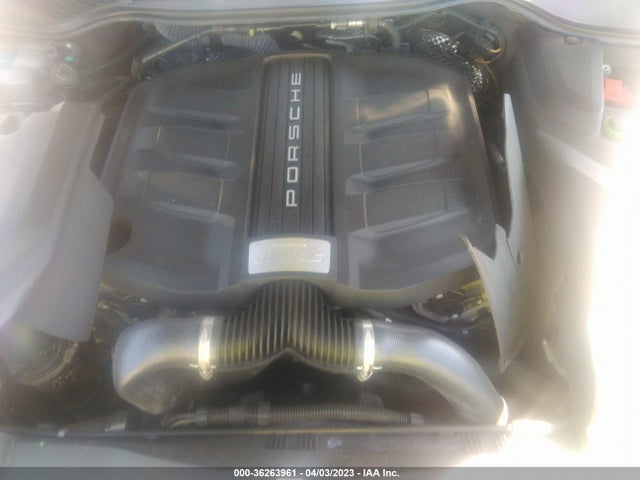 2018 Porsche Cayenne, VIN: WP1AB2A27JLA60611