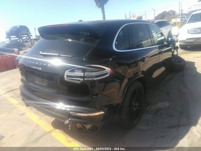 2018 Porsche Cayenne, VIN: WP1AB2A27JLA60611