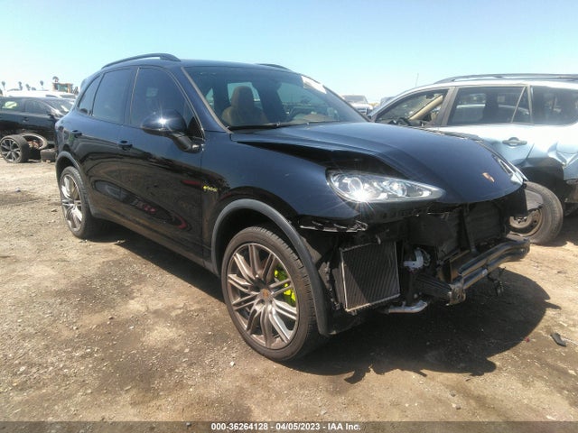 2016 Porsche Cayenne, VIN: WP1AE2A28GLA64330