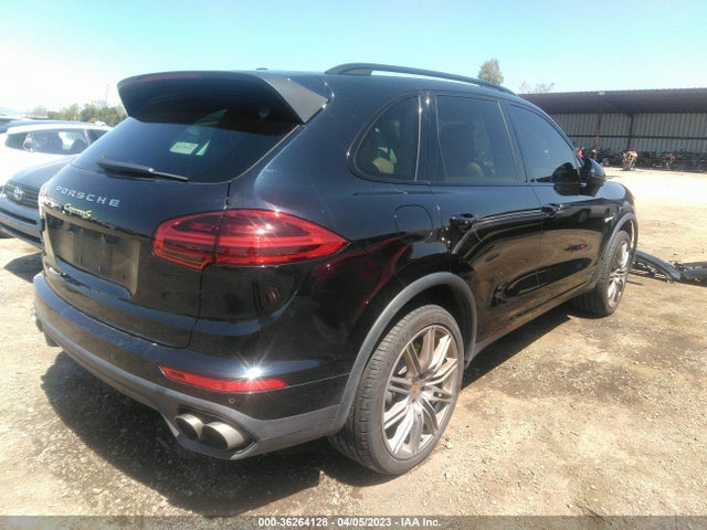 2016 Porsche Cayenne, VIN: WP1AE2A28GLA64330