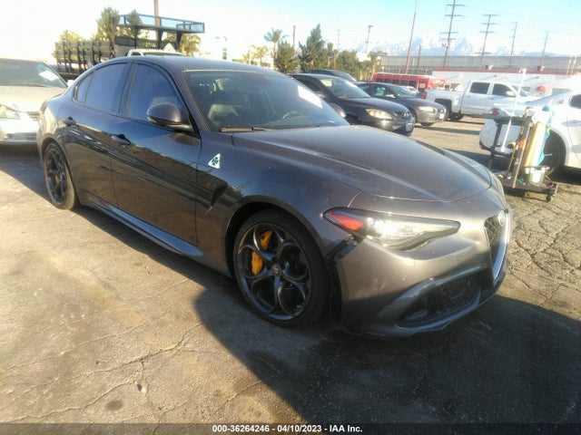 2017 Alfa Romeo Giulia, VIN: ZARFAEAVXH7547297