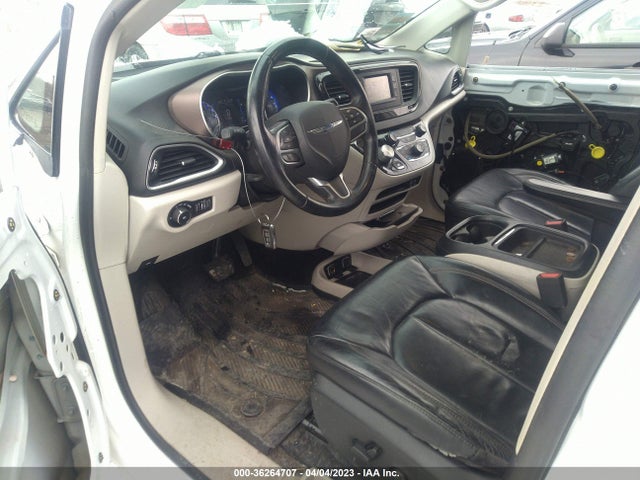 2C4RC1BG4HR627347 Chrysler Pacifica Touring-l