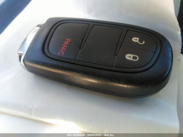 1C4PJLLB8KD327235 Jeep Cherokee Latitude Plus