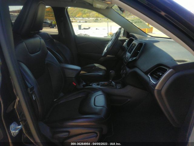 1C4PJLLB8KD327235 Jeep Cherokee Latitude Plus