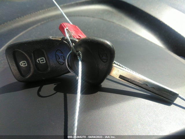 Hyundai ACCENT SE 2017 KMHCT5AEXHU316775 Image 3