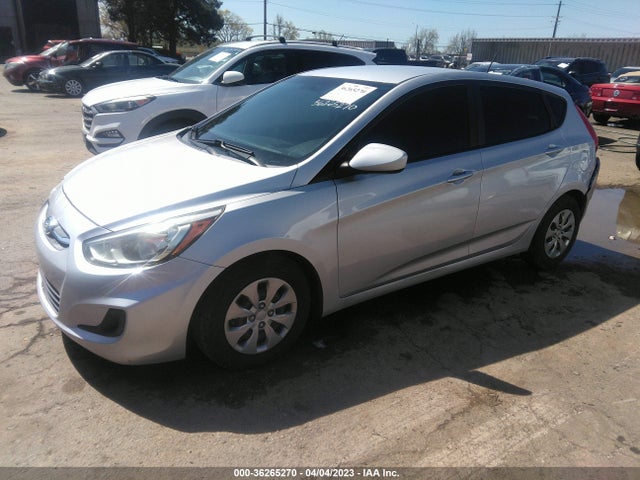 Hyundai ACCENT SE 2017 KMHCT5AEXHU316775 Image 2