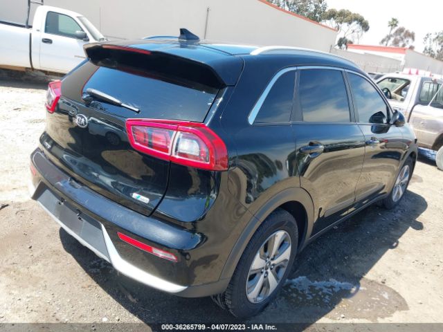 KNDCB3LC1K5239013 KIA NIRO LX