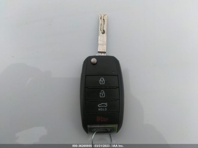 5XXGT4L31GG076015 KIA Optima Lx