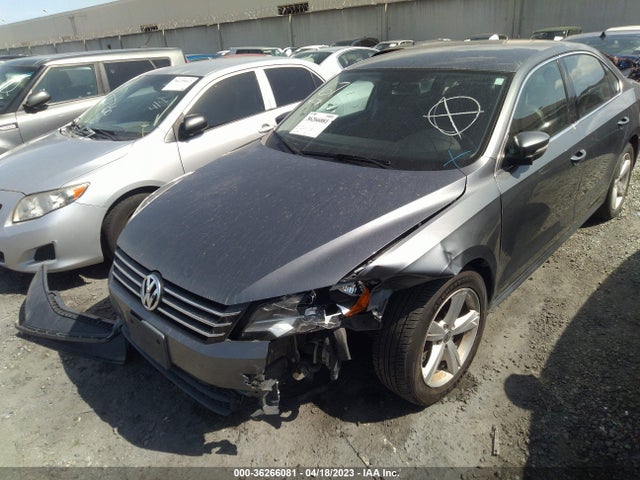 Volkswagen PASSAT SE 2014 1VWBT7A35EC063423 Image 2
