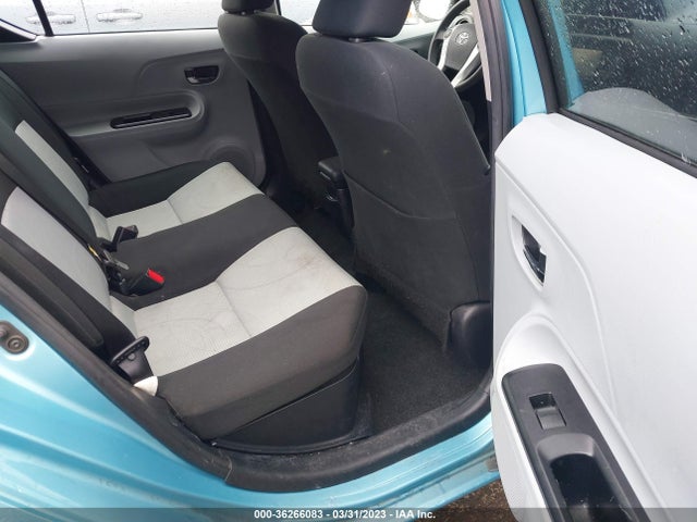 Toyota Prius C One/three/two/four 2014 JTDKDTB35E1081262 Image 9