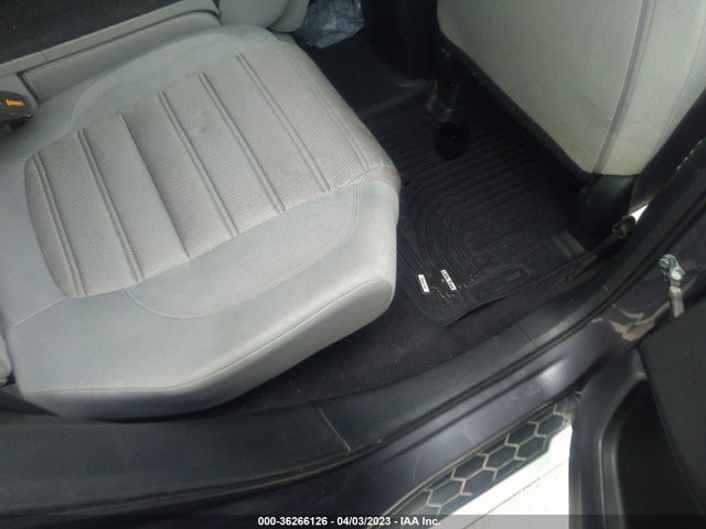 Honda CR-V LX 2017 7FARW5H31HE012550 Image 8
