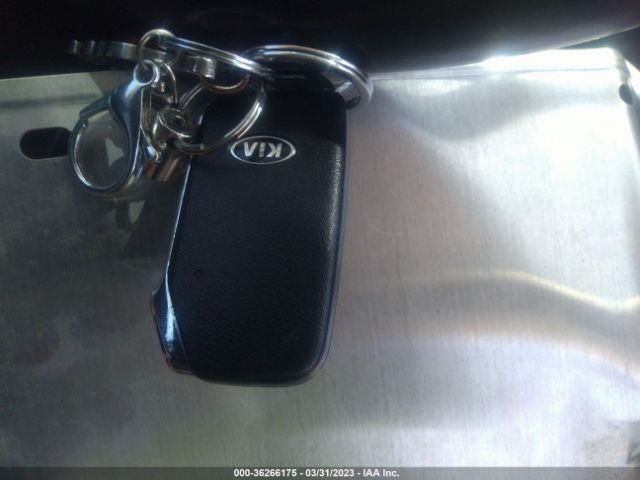 KNDJ63AU2L7086414 KIA Soul Gt-line