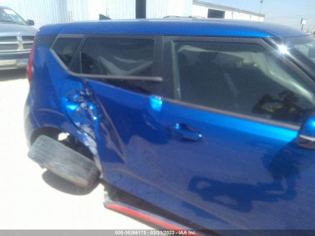 KNDJ63AU2L7086414 KIA Soul Gt-line