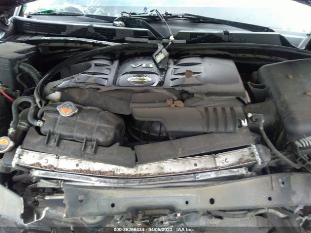 JN8AY2ND3J9056102 Nissan Armada Sl