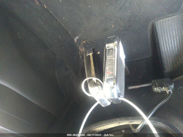 KNDJ23AU2L7085369 KIA SOUL LX
