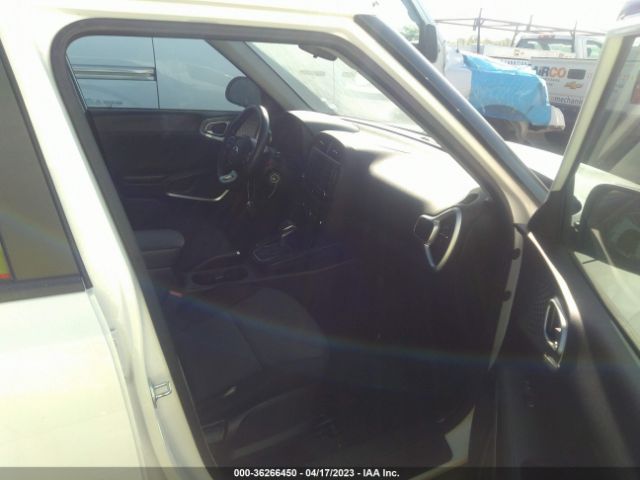 KNDJ23AU2L7085369 KIA SOUL LX