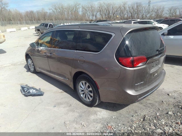 2C4RC1BG0JR155198 Chrysler Pacifica Touring L