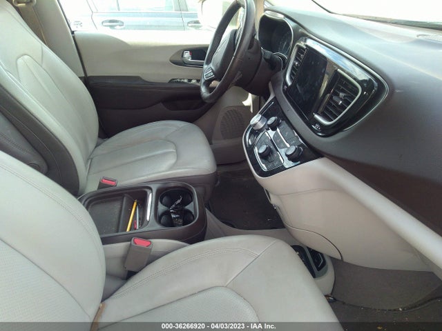 2C4RC1BG0JR155198 Chrysler Pacifica Touring L