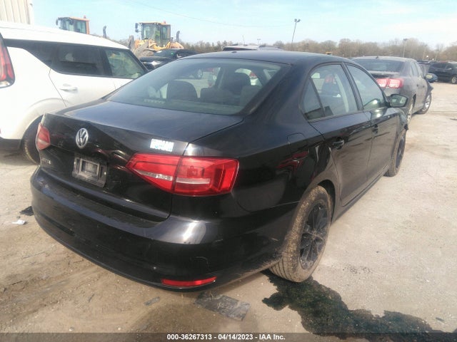 3VW2K7AJ8FM418425 Volkswagen Jetta Sedan 2.0l S