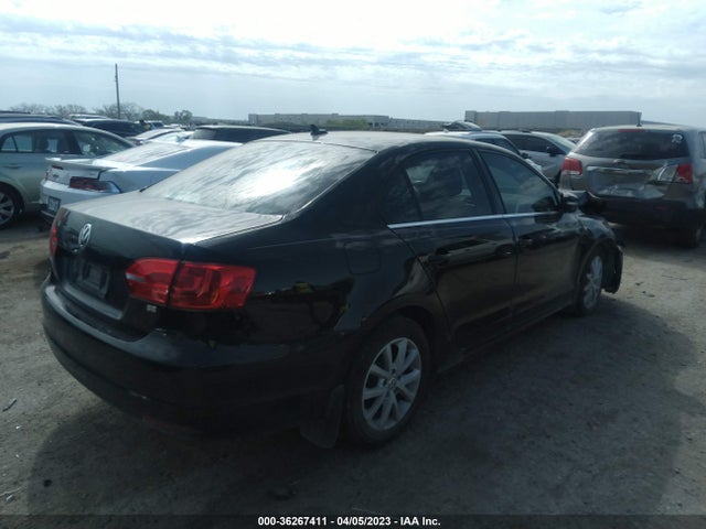 3VWD07AJ4EM307738 Volkswagen Jetta Sedan Se W/connectivity