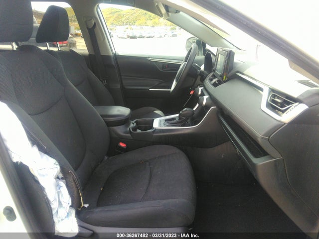 Toyota RAV4 LE 2019 2T3K1RFV0KC013716 Image 6