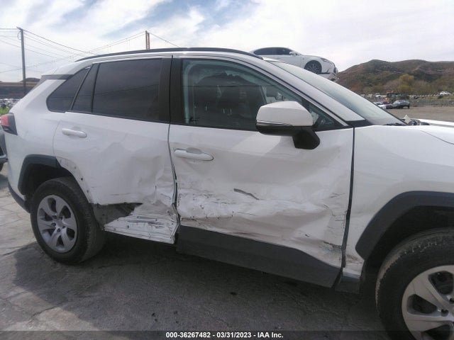 Toyota RAV4 LE 2019 2T3K1RFV0KC013716 Image 7
