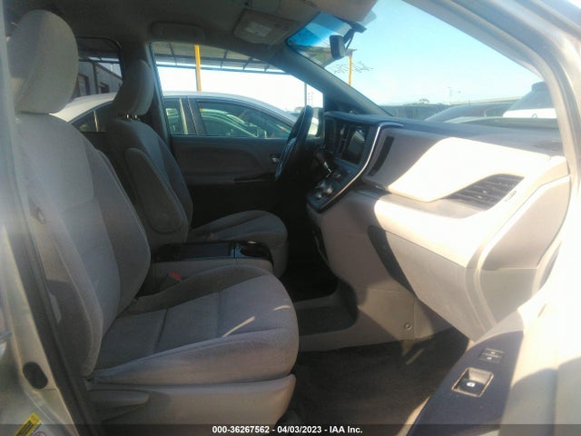 Toyota SIENNA LE 2015 5TDKK3DC0FS579246 Image 5
