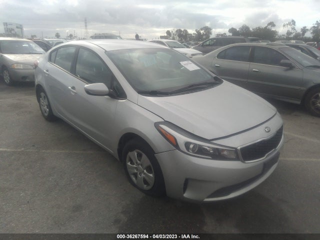 KIA FORTE LX 2018 3KPFK4A72JE281914 Image 1