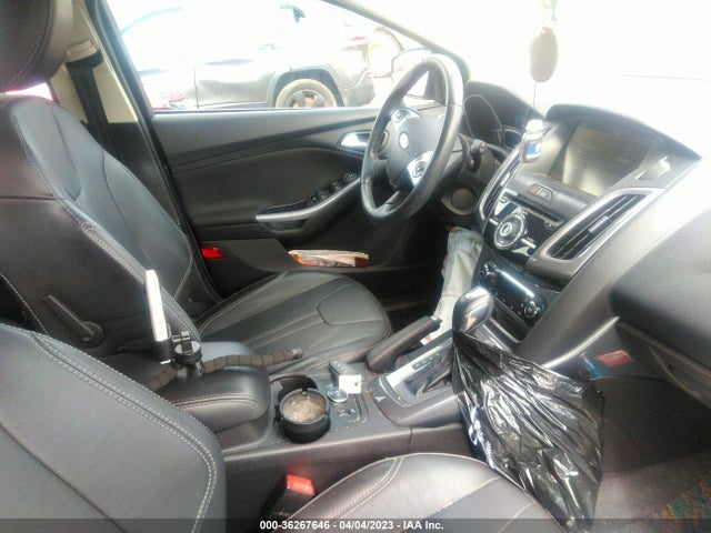 2014 FORD FOCUS TITANIUM VIN: 1FADP3N28EL258948