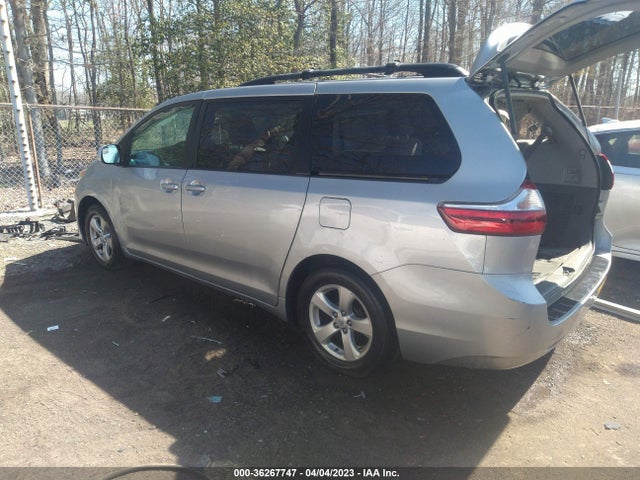 Toyota Sienna Le 8 Passenger 2015 5TDKK3DCXFS550157 Image 3