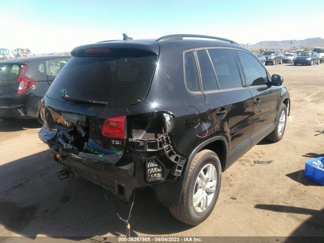 WVGAV7AX9HK032144 Volkswagen TIGUAN S