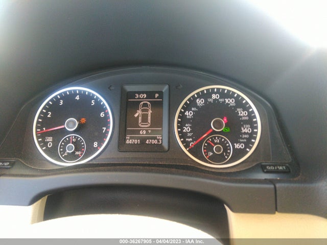 WVGAV7AX9HK032144 Volkswagen TIGUAN S