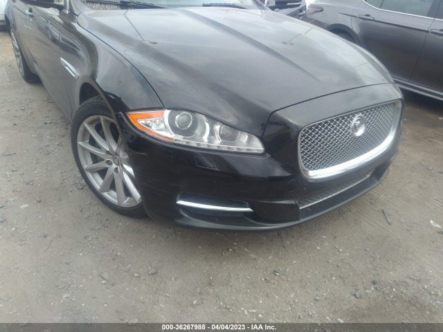2011 JAGUAR XJ VIN: SAJWA1CB4BLV08386
