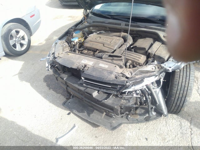 3VWD17AJ5EM384891 Volkswagen Jetta Sedan Se