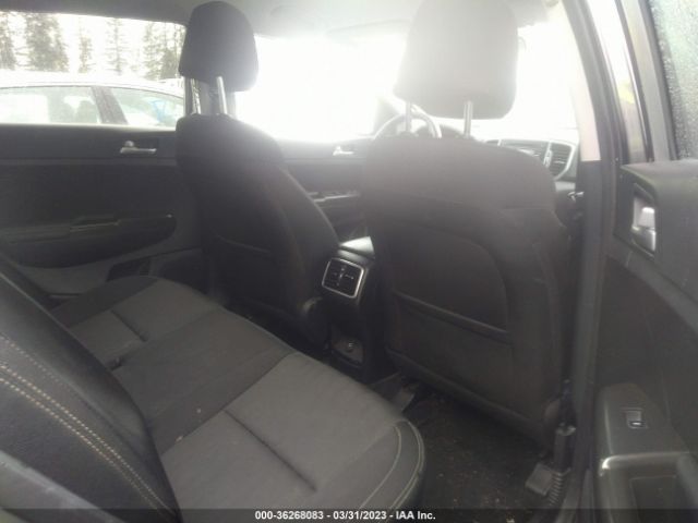 KNDPMCAC6H7237270 KIA Sportage Lx