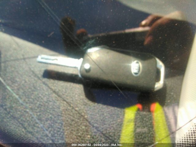 3KPF24AD4ME398064 KIA Forte Lxs