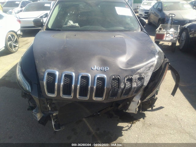 1C4PJLCS5GW179587 Jeep Cherokee Latitude