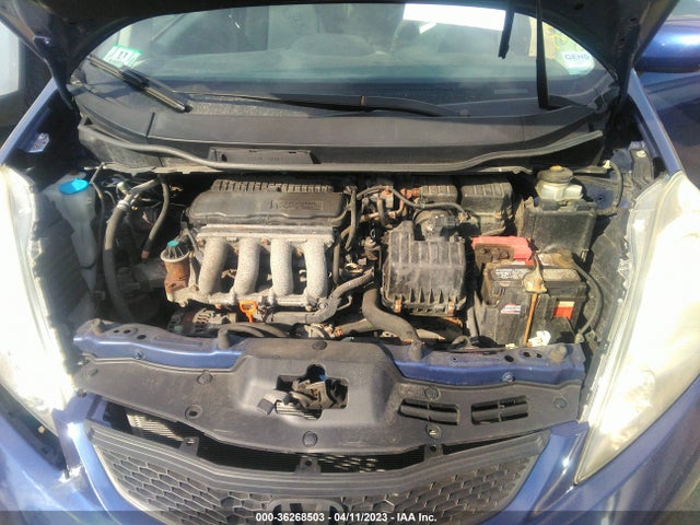 2011 HONDA FIT SPORT VIN: JHMGE8H54BC020704
