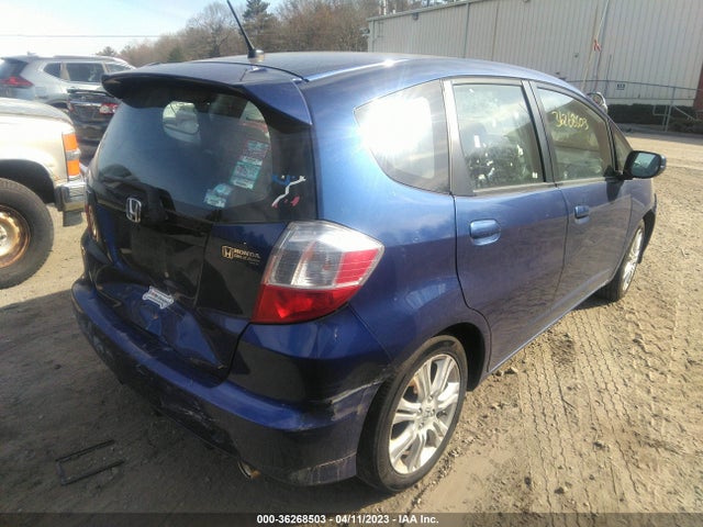 2011 HONDA FIT SPORT VIN: JHMGE8H54BC020704