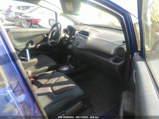2011 HONDA FIT SPORT VIN: JHMGE8H54BC020704