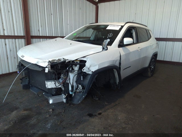 3C4NJCBBXJT182393 Jeep Compass Latitude