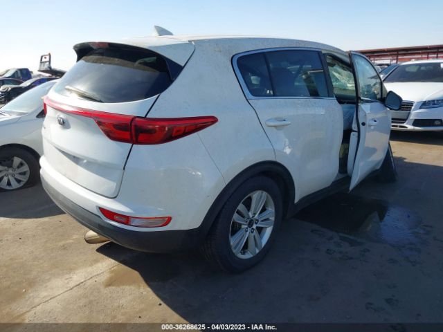 KNDPMCAC1H7068954 KIA Sportage Lx