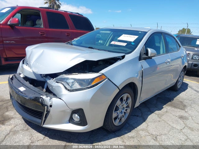 Toyota Corolla S 2015 5YFBURHE6FP268924 Image 2