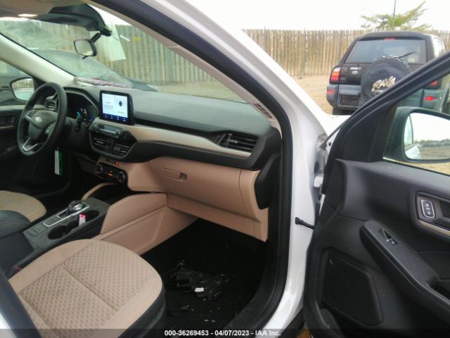 1FMCU9BZ8NUA45958 Ford Escape Se Hybrid