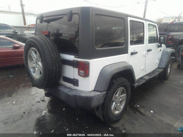 1C4BJWDG9GL177817 Jeep Wrangler Unlimited Sport