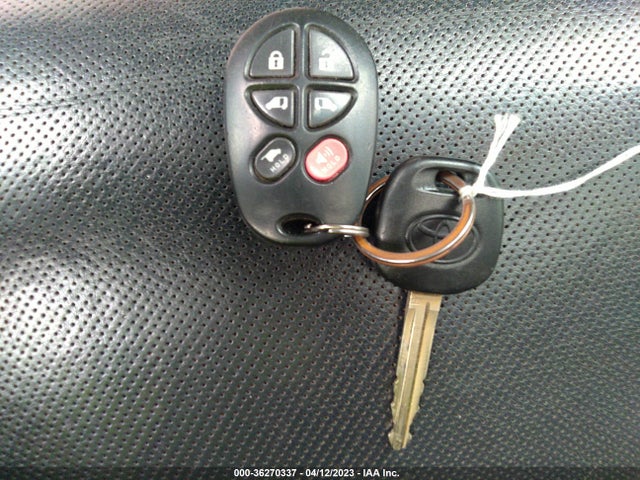 Toyota SIENNA SE 2015 5TDXK3DC2FS663154 Image 3