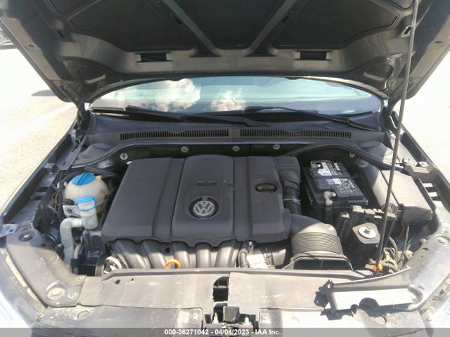 2013 VOLKSWAGEN JETTA SEDAN SE W/CONVENIENCE/SUNROOF VIN: 3VWDP7AJ3DM398219